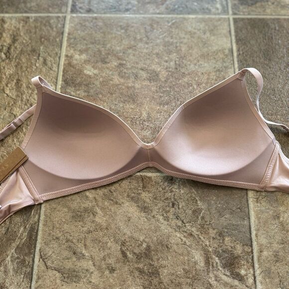 Skims Wireless Form T-shirt Bra Mica Size 34C - Picture 7 of 8